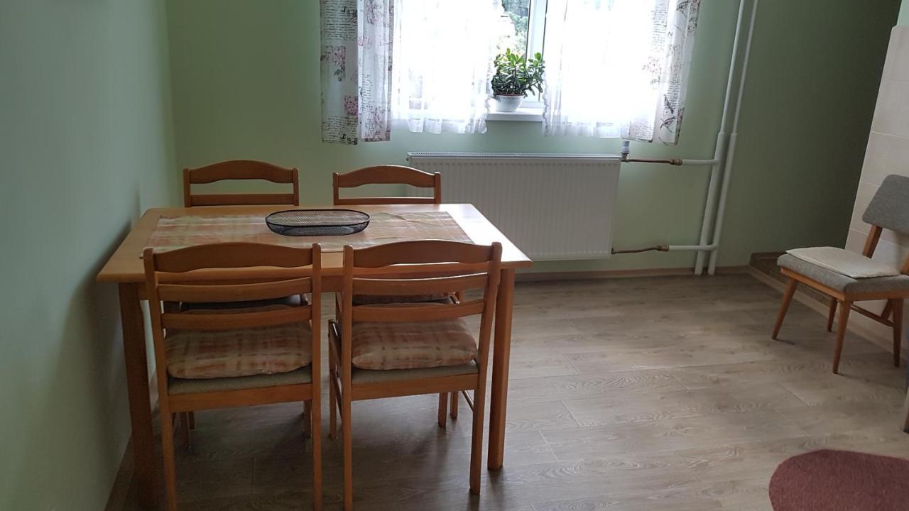 Apartment Arnika Korenov Exterior photo
